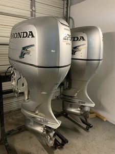 Listo para enviar: Motores fueraborda gemelos de 225 CV y 4 tiempos con eje de 25 pulgadas y contrarrotación, modelo 2006 BF225, de gran venta, con accesorios. - Product Image 2