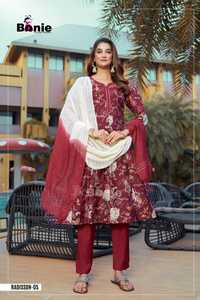 New Arrival Fancy Printed Fabric <b>Kurti</b> Soft Vertican Printed Material Ethnic <b>Kurti</b> For Retailers And Online Boutique Businesses - Product Image 3