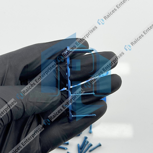 ชุดแผ่นล็อคไทเทเนียมคุณภาพสูงขนาด 2.4 มม. และชุดสกรู 68 ชิ้น สำหรับการผ่าตัดสัตว์เลี้ยง เช่น แมวและสุนัข - Product Image 4