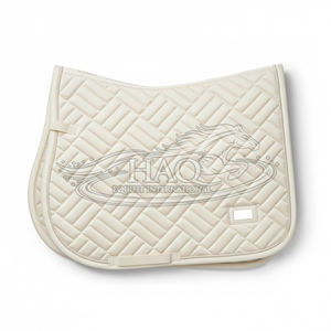 Tapis de selle ergonomique pour cheval avec forme anatomique, tissu anti-humidité et panneaux renforcés résistants à l'usure pour l'équitation - Product Image 6