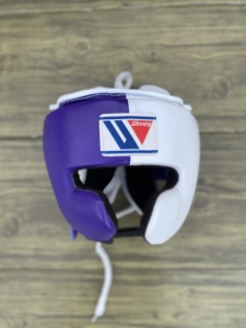 Protector de Cabeza de Boxeo, Color Morado y Blanco, Cuero Genuino, Cierre de Gancho y Bucle, Ligero, Reutilizable, Duradero, Unisex, Deportivo - Product Image 1