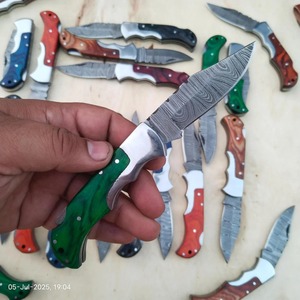 มีดพับดามัสกัสแบบกำหนดเองของ OEM มีดพกทำมือ EDC มีดพับสำหรับล่าสัตว์ ตั้งแคมป์ เอาตัวรอด พร้อมปลอกหนัง ขายส่ง - Product Image 2