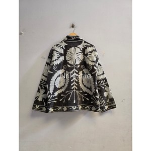 Veste en velours brodée à fleurs pour femme, col mandarin, manches longues, longueur normale, style automne à points apparents - Product Image 2