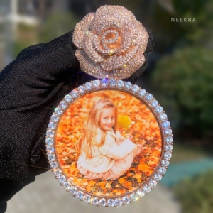 จี้รูปทรงกลมขนาดใหญ่แบบกำหนดเอง Rose Bail - จี้เงิน 925 ประดับโมอิสซาไนต์ เครื่องประดับแทนเพชรที่ผลิตอย่างแม่นยำ - Product Image 4