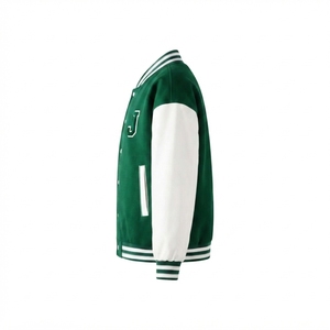 Veste universitaire haut de gamme fabriquée avec un tissu de haute qualité offrant un confort supérieur, une durabilité et un style intemporel pour un usage quotidien - Product Image 2