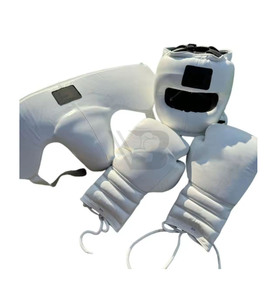 Gants d'entraînement de boxe MMA personnalisés pour le visage entier - Équipement de protection durable en cuir véritable lacé, anti-humidité pour la boxe - Product Image 3