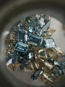 Bijoux en diamant de culture, taille radiant, bleu et couleur champagne, pour hommes et femmes - Product Image 4