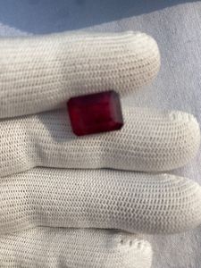 พลอยทับทิมทรงเหลี่ยมธรรมชาติสีแดงอ่อน – พลอยเม็ดเดี่ยว 13.05 กะรัต สำหรับทำเครื่องประดับ สะอาดตา - Product Image 5