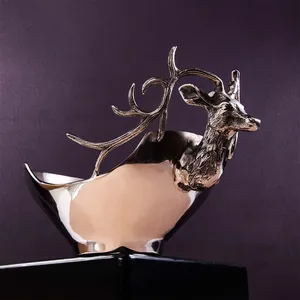 Cuenco Decorativo de Metal Hecho a Mano con Cabeza de Ciervo 38x23x22cm Escultura Animal Contemporánea para Mesa de Salón Diseño Artístico - Product Image 3