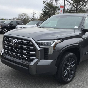 Outil à main Toyota Tundra 2024 d'occasion avec poignée antidérapante, sans fil/à batterie, garantie de 3 ans, à vendre - Product Image 1