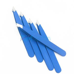 Pinza para cejas RMI Silver personalizada, color azul mate con recubrimiento en polvo y punta combinada. - Product Image 6