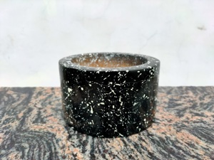 Pot de fleurs rond en laque noire émaillée, motif moucheté, minimaliste, moderne, pour plantes d'intérieur - Product Image 2