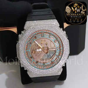 Reloj de pulsera cronógrafo analógico de lujo premium con movimiento de cuarzo, de acero inoxidable, con diamantes de moissanita helados y engaste completo de piedras para hombre - Product Image 4
