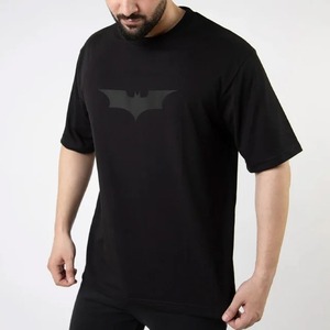 T-shirt pour homme noir avec logo Batman, col rond, manches courtes, décontracté, en coton, imprimé sur le devant - Product Image 2