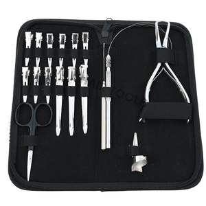 Kit de herramientas premium para extensiones de cabello negro con alicates de crimpado plano para microanillos, herramienta para separar el cabello, pinzas de seccionamiento y tijeras en estuche. - Product Image 1