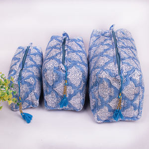 Bolsa de Maquillaje Multiusos Grande, Acolchada, de Algodón Sostenible, Estampada a Mano, con Cierre, Portátil, para Viajes - Product Image 1