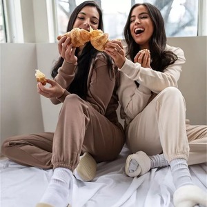 Survêtement de luxe sur mesure brodé, respirant, séchage rapide, 100 % coton, pour femme, sweat-shirt court et pantalon de jogging, 2 pièces, automne/hiver - Product Image 5