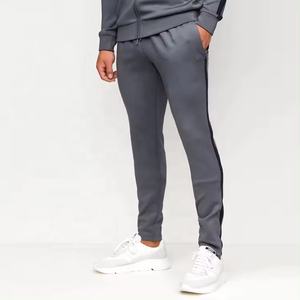 Chándal de hombre con logotipo personalizado OEM, ropa deportiva activa para correr, chándal en blanco a rayas laterales con cremallera para hombre y mujer - Product Image 5