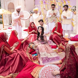 Riaz Arts ชุดสูทงานแต่งงานและปาร์ตี้ผ้าชีฟอง3ชิ้นสำหรับผู้หญิงสไตล์อินเดียและปากีสถานจำหน่ายโดย Jhoomro - Product Image 4