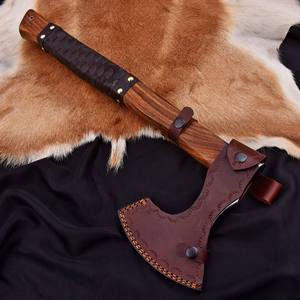 Hache Viking artisanale personnalisée, gravée avec un nœud celtique, en acier à haute teneur en carbone, hache à barbe, manche gainé de cuir tressé - Product Image 6