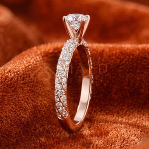 Anillo de Moissanita de Corte Redondo de Lujo para Mujer, Oro Rosa, Joyería de Compromiso, Regalo, EE. UU. - Product Image 2