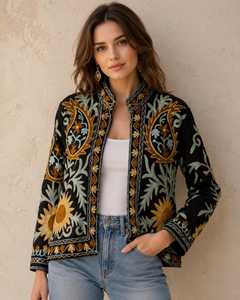 Élégance intemporelle, veste en velours noir brodée Suzani, artisanat traditionnel, style bohème moderne, vêtement de festival, manteau court - Product Image 1