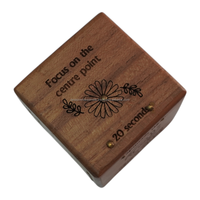 Cube de relaxation en bois élégant et moderne, fabriqué à la main, écologique, de haute qualité, méditation, soulagement du stress, décoration élégante pour la maison, gravé