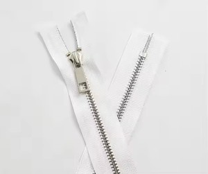 Vente en gros usine : Fermeture éclair à ressort écologique en métal, longueur personnalisable, pour jeans, pantalons, sacs et vêtements - Product Image 1