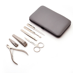 Ensemble de 7 outils de soin des ongles professionnels de luxe en acier inoxydable pour pédicure/manucure avec coupe-ongles et ciseaux pour doigts/des orteils - Product Image 2
