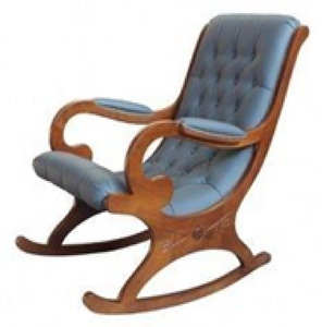 Fauteuil à bascule en bois sculpté avec soin, orné d'un motif tête de lion, disponible à prix de gros. - Product Image 5