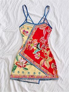 Minivestido tropical para mujer con corte en A y espalda descubierta - Product Image 4