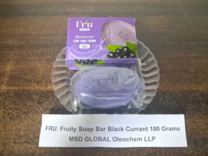 สบู่ฟรุ๊ตตี้บาร์แบล็คเคอร์แรนท์ 100 กรัม ให้ความชุ่มชื้นสำหรับทุกสภาพผิว สบู่ล้างมือ - Product Image 2