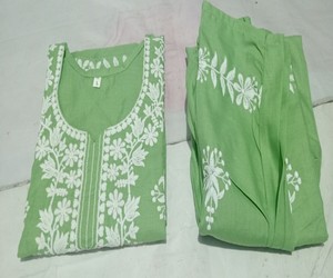 ชุดคุร์ตีปักลายผ้าฝ้ายสุดฮิต พร้อมกางเกงปาลาซโซ สวมใส่สบาย ราคาขายส่ง เสื้อผ้าชาติพันธุ์ สีเขียว - Product Image 2