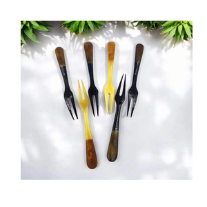 Set di Forchetta e Cucchiaio in Corno di Bufalo Ecologico Lucidato a Mano, Stile Vichingo Naturale, Posate Personalizzate di Alta Qualità - Product Image 3