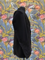 Blazer Negro TR Lachka de Lujo para Celebraciones, Chaqueta de Esmoquin Asimétrica con Cuentas 3D Shadow Ray