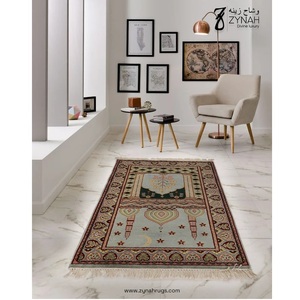 Alfombra de Oración de Lana Premium Soulful Solace de Proveedor Indio, Alfombra Islámica de Diseño para Viajes, Hogar y Uso Religioso, Disponible para la Venta - Product Image 4