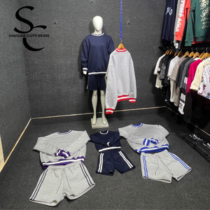 Ensemble personnalisé pour femme, col rond et short, tissu molletonné 100% coton lourd, style streetwear haut de gamme, avec service OEM - Product Image 4