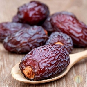 Dattes séchées Medjool au goût naturellement sucré, texture moelleuse et saveur riche pour les marchés de détail, d'épicerie et de services alimentaires - Product Image 1