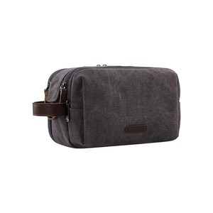 Sac de toilette en cuir rectangulaire minimaliste, sac de rangement portable pour la salle de bain, finition noire brillante - Product Image 2