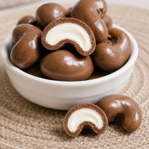 Nueces de cachew cubiertas de chocolate negro premium OEM en caja de embalaje personalizada para productos al por mayor a granel - Product Image 2