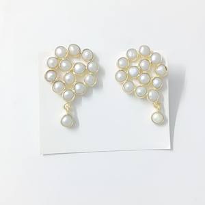 ต่างหูมุกธรรมชาติขนาดเล็ก 4 ซม. เงินแท้ 925 ชุบทอง 18K ดีไซน์หรูหรา น้ำหนักเบา เครื่องประดับผู้หญิง สไตล์ชาติพันธุ์ ของขวัญสำหรับเธอ - Product Image 3