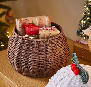 Festive Christmas Pudding Shaped Seagrass Storage <b>Basket</b> Cute Holiday <b>Gift</b> <b>Basket</b> Handwoven Xmas Decor Bin with Holly Lid - Product Image 3