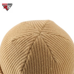 Gorro de Invierno Deportivo Rohzen, Tejido Acanalado, Transpirable, Impermeable, 100% Poliéster, Suave y Cálido para Deportes al Aire Libre en Clima Frío - Product Image 6