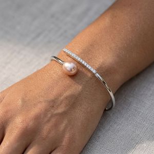 Bracelet en argent sterling 925 plaqué rhodium avec perle d'eau douce et zirconium cubique pour cadeau de mariage ou de fête - Product Image 1