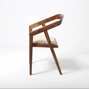 เก้าอี้ทานข้าวไม้สไตล์มินิมอลพร้อมที่วางแขนแบบแกะสลักและเบาะนั่งสบายสำหรับการตกแต่งภายในสไตล์ร่วมสมัย - Product Image 3