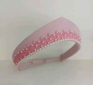 Serre-tête rembourré en satin rose avec dentelle, broche camée, accessoire de cheveux pour femme, idéal pour mariage et soirée, couronne pointue faite à la main, diadème Alice - Product Image 3