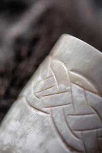 Corne de buffle Viking sculptée à la main, style amour, artisanale - Product Image 6