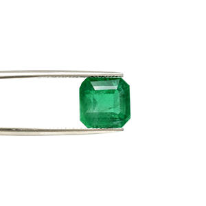 พลอยมรกตแซมเบีย 10.70x10.50 มม. ทรงสี่เหลี่ยมแปดเหลี่ยมเจียระไน ได้รับการรับรองจาก IGI พลอยหลวมสำหรับขายส่ง เหมาะสำหรับทำเครื่องประดับชั้นดีตามสั่ง - Product Image 5