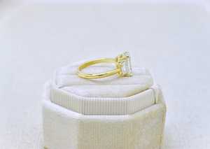 Bague en or jaune 14 carats plaqué or, diamant de laboratoire CVD taille émeraude 4 carats certifié IGI, couleur F, pureté VS1, cadeau de luxe pour femme - Product Image 4