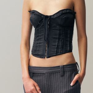 เสื้อครอปเซ็ทสีดำแบบไร้สายรัดไหล่สำหรับผู้หญิง  แบบผูกเชือกด้านหน้า  ขายส่ง  เสื้อครอปเซ็ททรงหลอดแบบเซ็กซี่  มีโครงดันทรง  กระชับรูปร่าง  เหมาะสำหรับงานปาร์ตี้ - Product Image 4